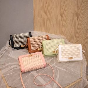 Mesh lock small square bag