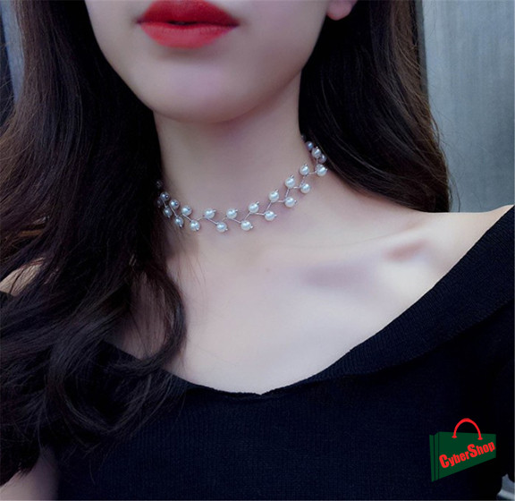 Pearl clavicle chain